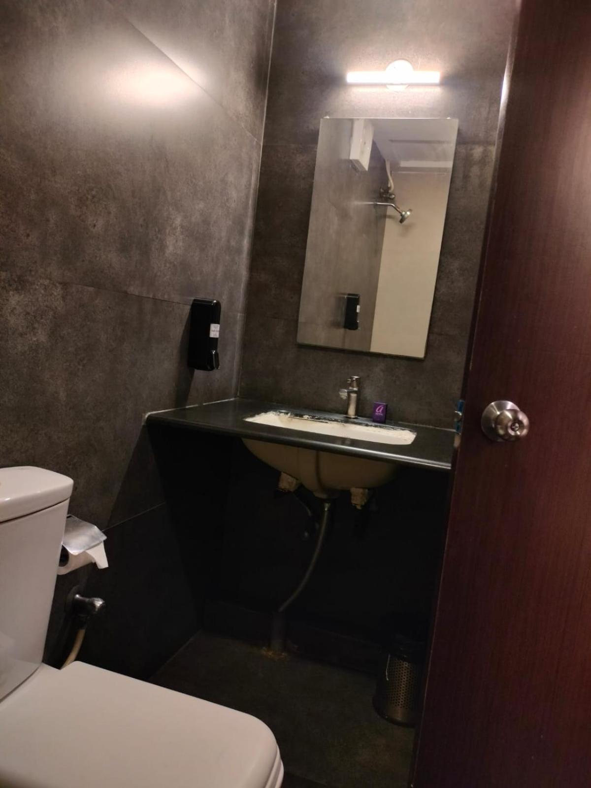 Astra Hotels & Suites - Hsr Layout Sector 1, Near Ecospace Bellandur Bengaluru Kültér fotó