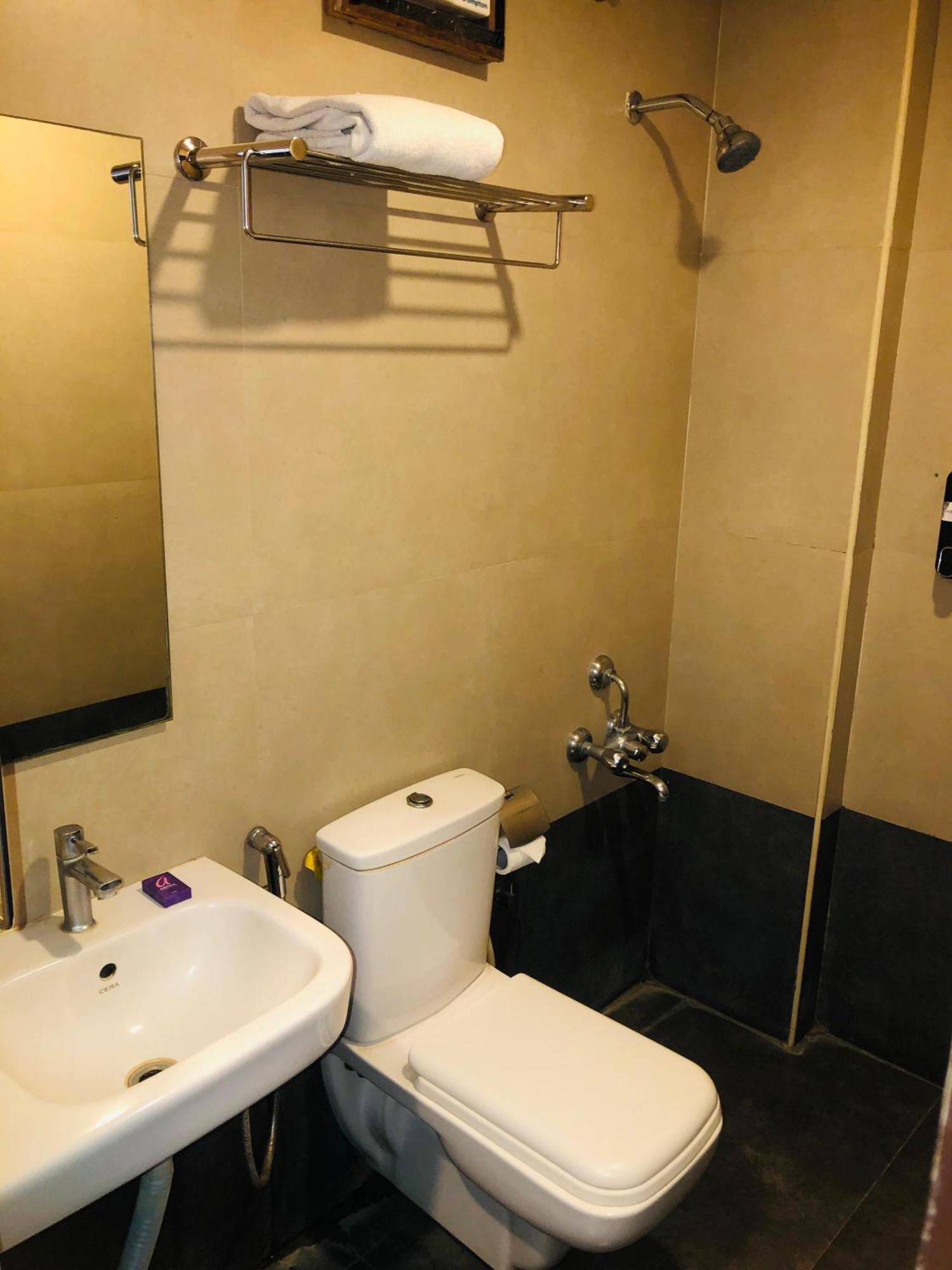 Astra Hotels & Suites - Hsr Layout Sector 1, Near Ecospace Bellandur Bengaluru Kültér fotó
